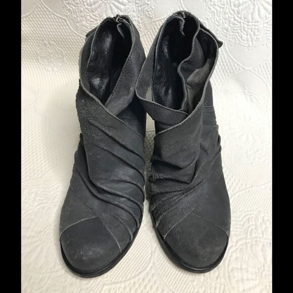 LD TUTTLE distressed bootie - Picture 2 of 6